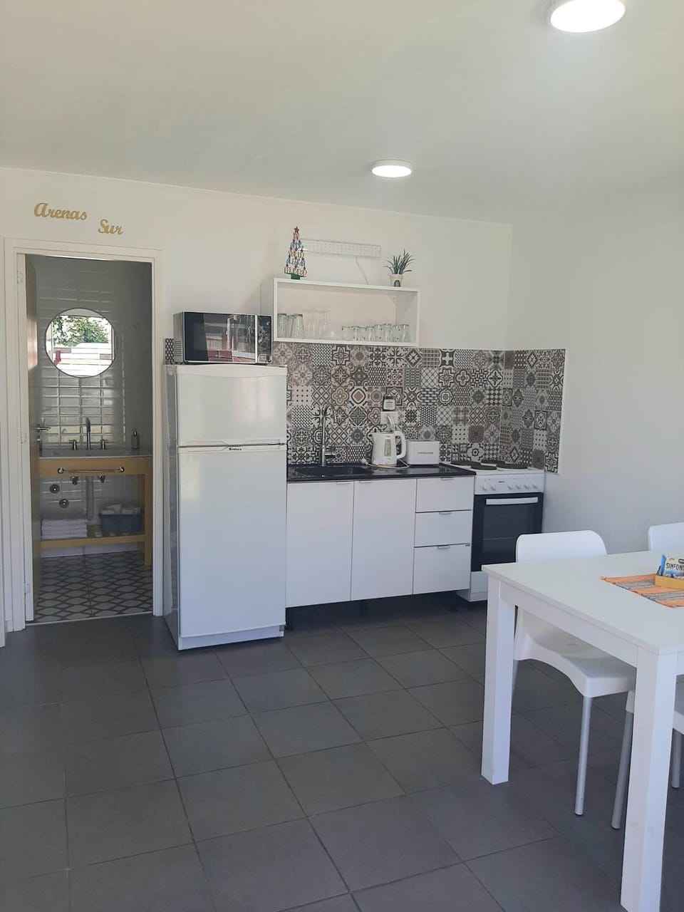 Kitchen or kitchenette