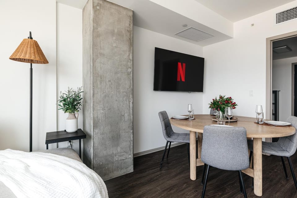 TV and multimedia, Seating area