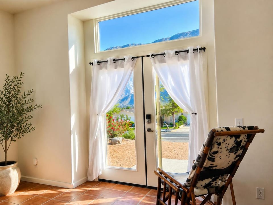 Mountain View Santa Fe Villa with Private Spa, Heated Pool by Joshua Tree Villa in Desert Hot Springs