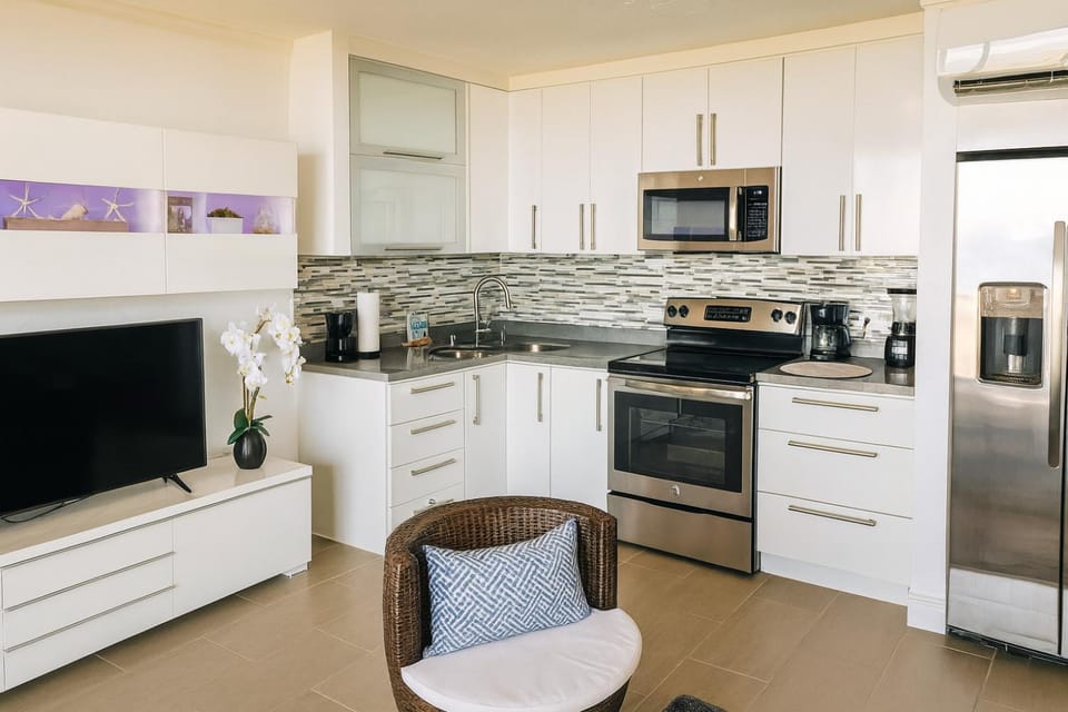 Living room, Seating area, kitchen