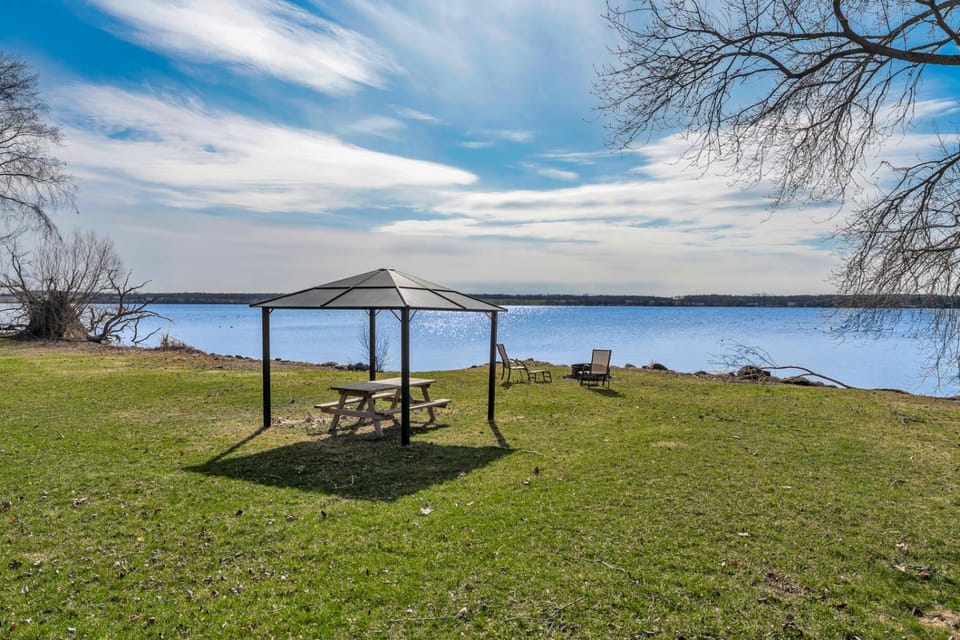 Day, Natural landscape, Beach, Lake view