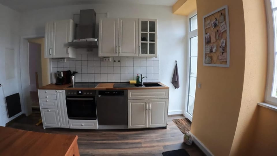 Kitchen or kitchenette, kitchen, kitchen