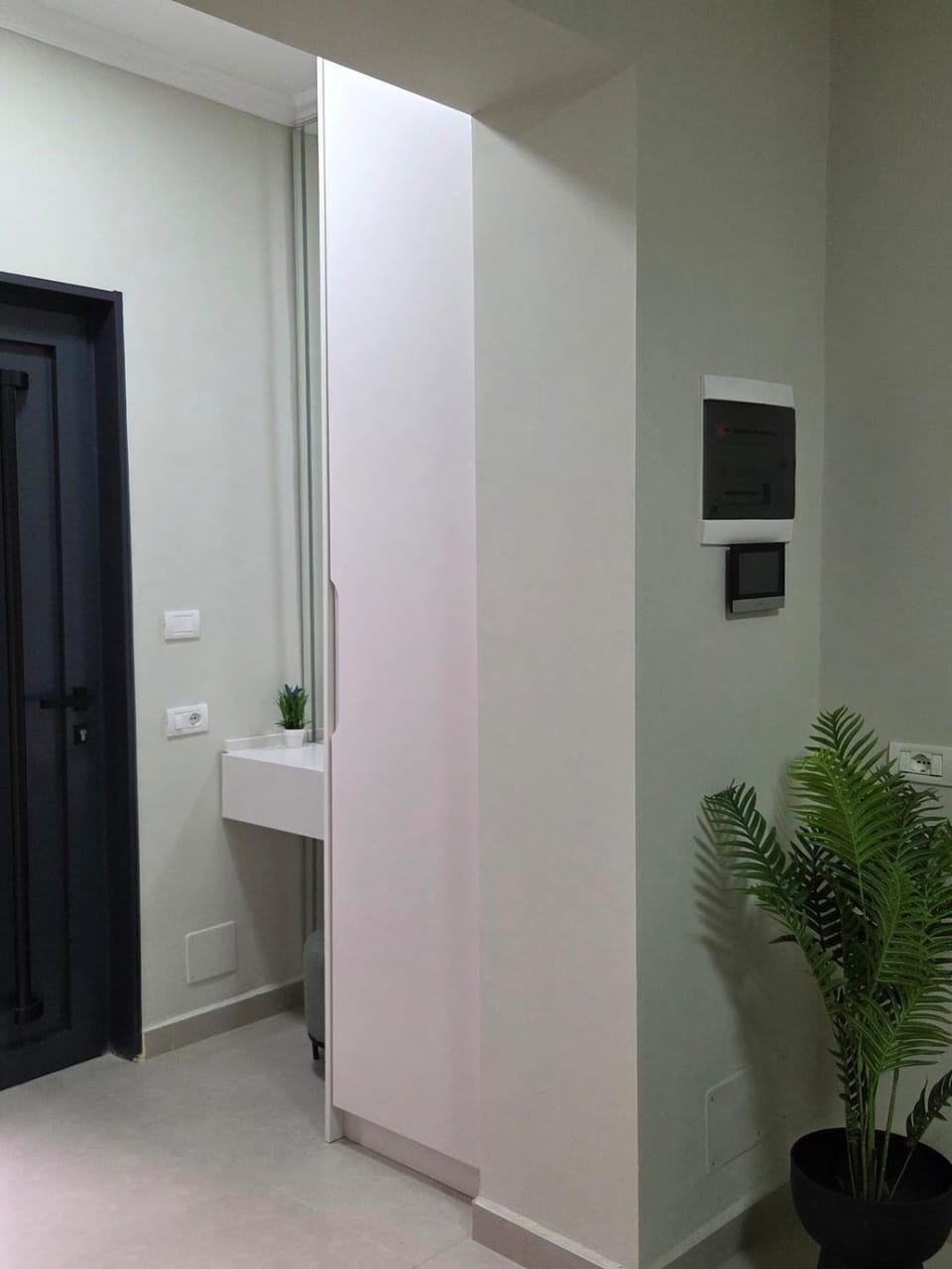 Just Renovated 1st Floor Apt Near City Center Villa 2 Apartment in Tirana