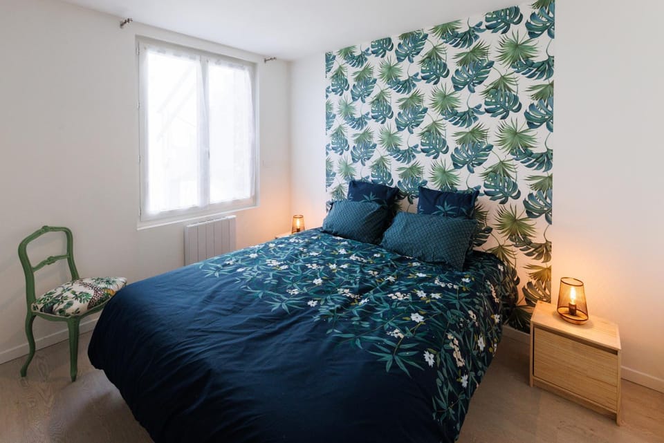 Bed, Photo of the whole room, Bedroom
