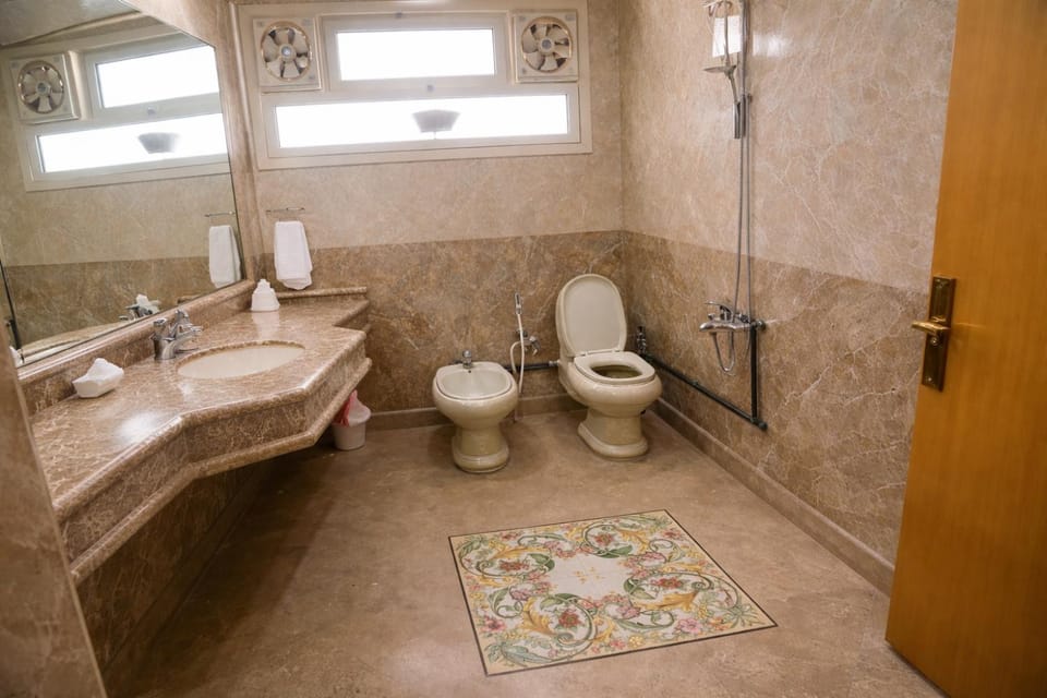 Shower, Bathroom, bidet