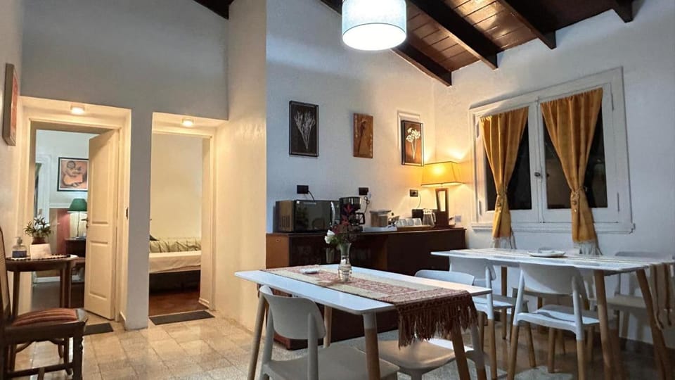 Living room, Seating area, Dining area, Breakfast