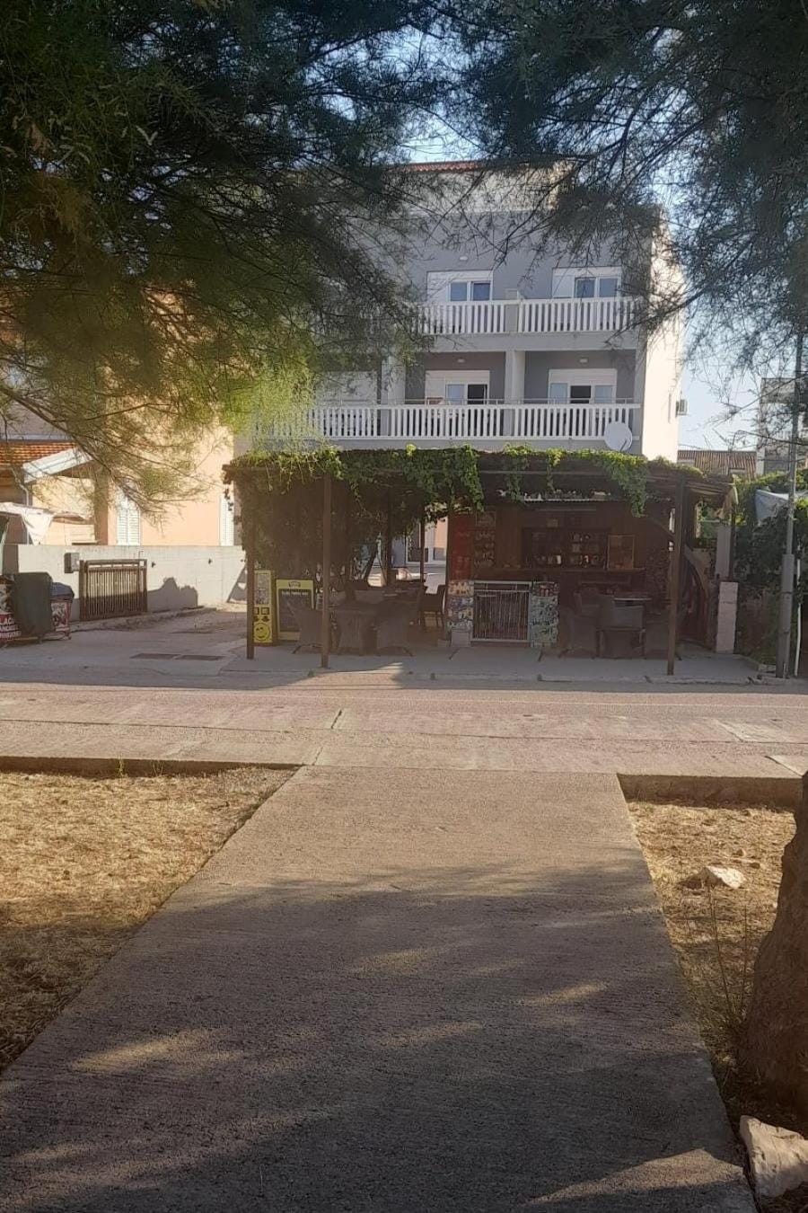 Location, children, Family
