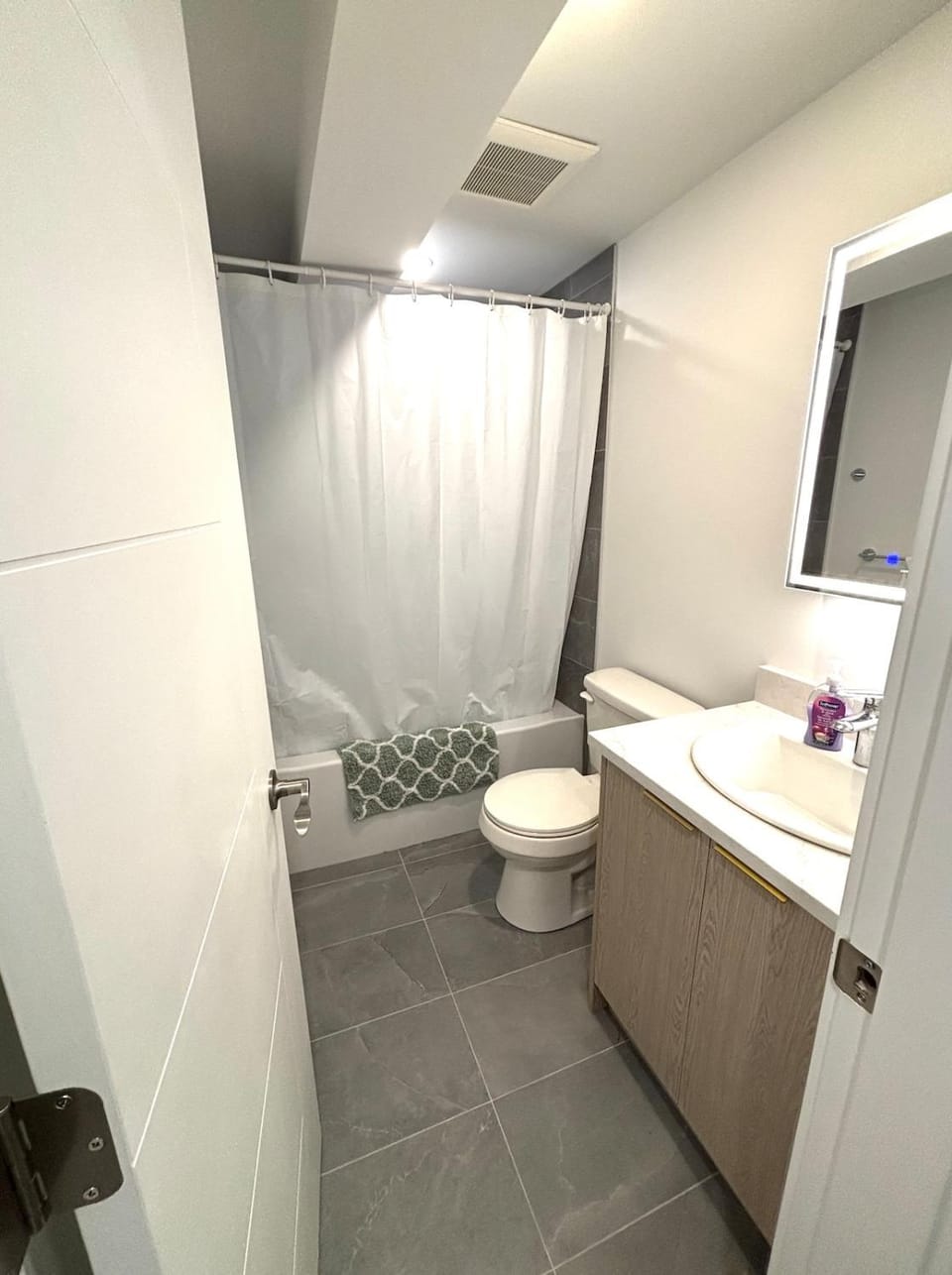 Shower, Toilet, Bathroom, Bath