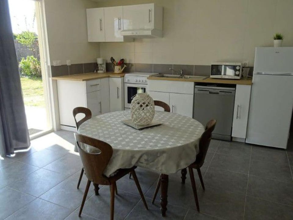Gîte avec Terrasse - 2 Chambres pour 4 Personnes - API-1-52-740 Campground/ 
RV Resort in Saint-Julien-en-Born