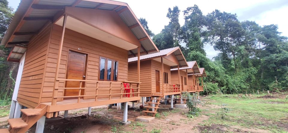 Konglor cave Resort - River side Restaurant Bed and Breakfast in Laos