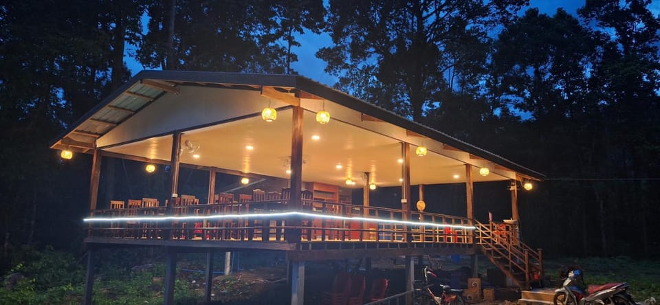 Konglor cave Resort - River side Restaurant Bed and Breakfast in Laos