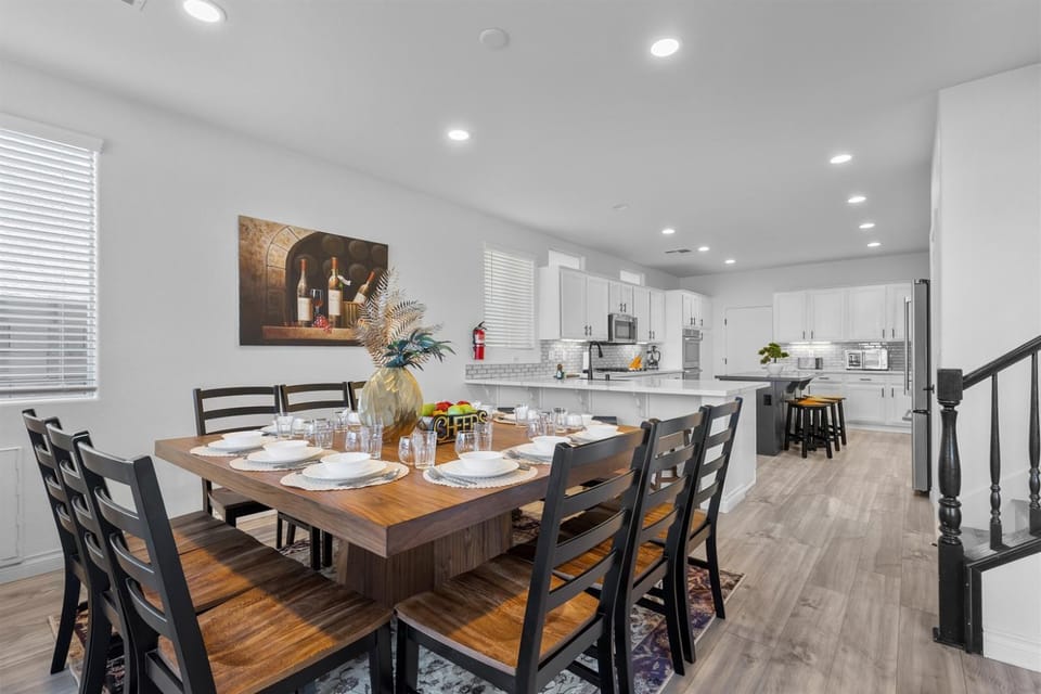 NEW-5BDRM-All KING BEDS-Heated Pool-Vegas Theme House in Henderson