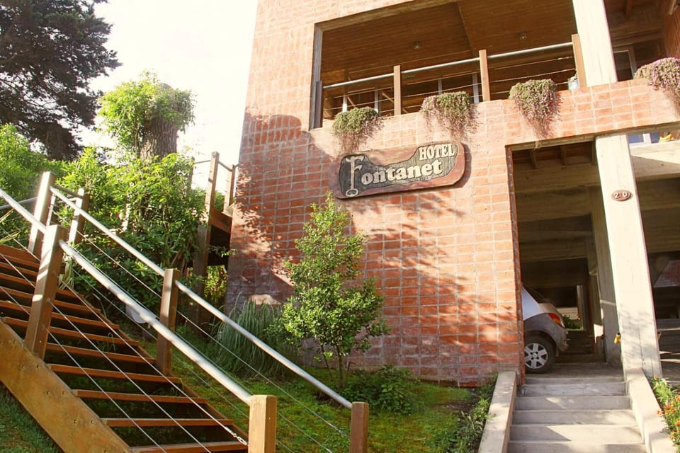 Facade/entrance, Lobby or reception, Parking