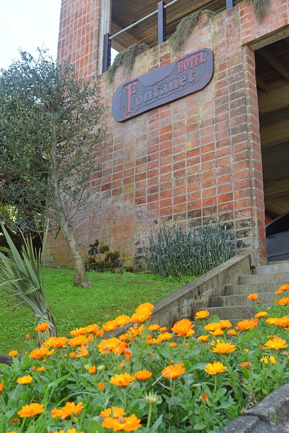 Facade/entrance