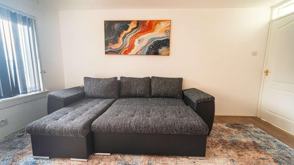 East Kilbride 1BHK Apartment with free parking Apartment in East Kilbride