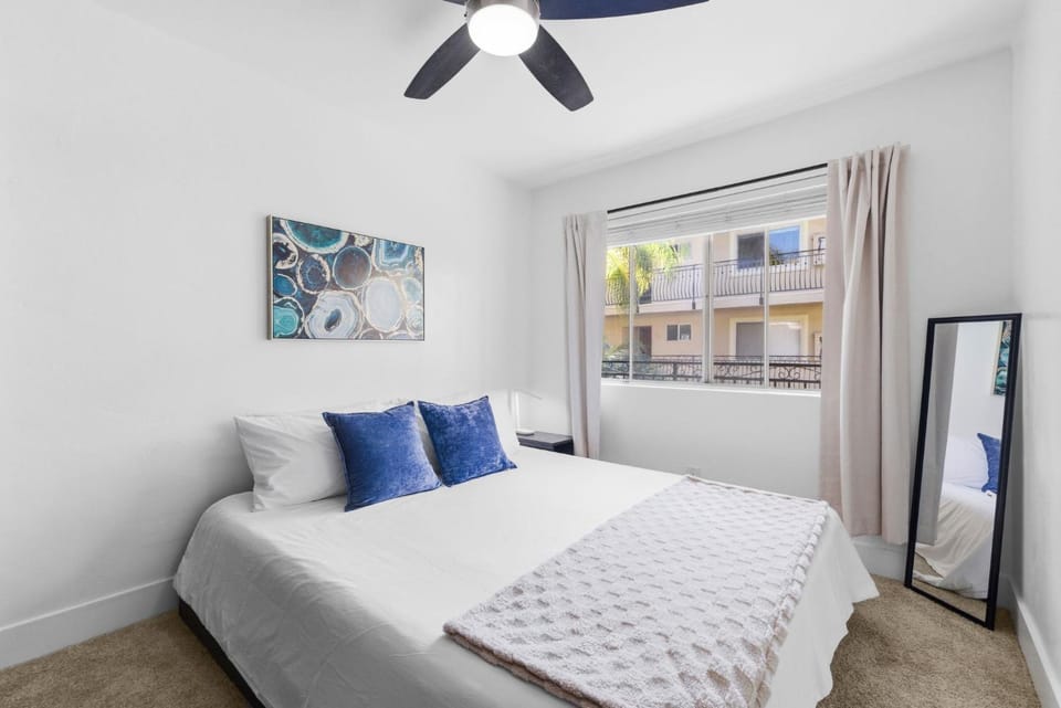 Bed, Bedroom