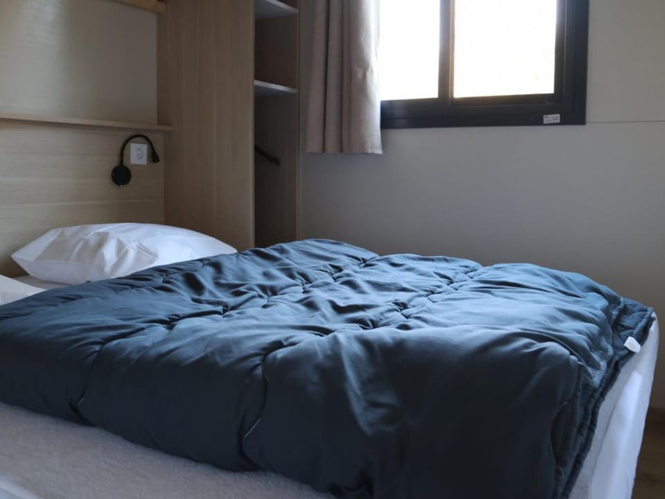 Chalet chaleureux, animaux acceptés - 7 pers. - API-1-52-2456 Campground/ 
RV Resort in Auvergne-Rhône-Alpes