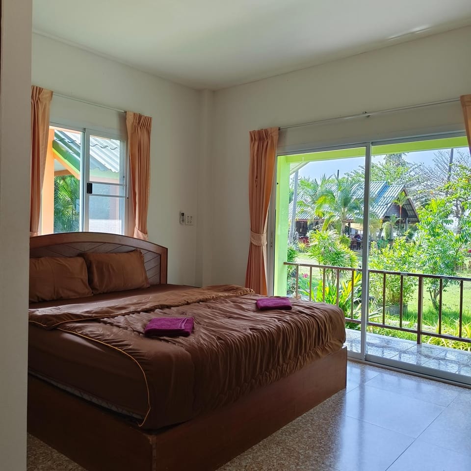 The Rusty Plank Chalet in Ko Chang