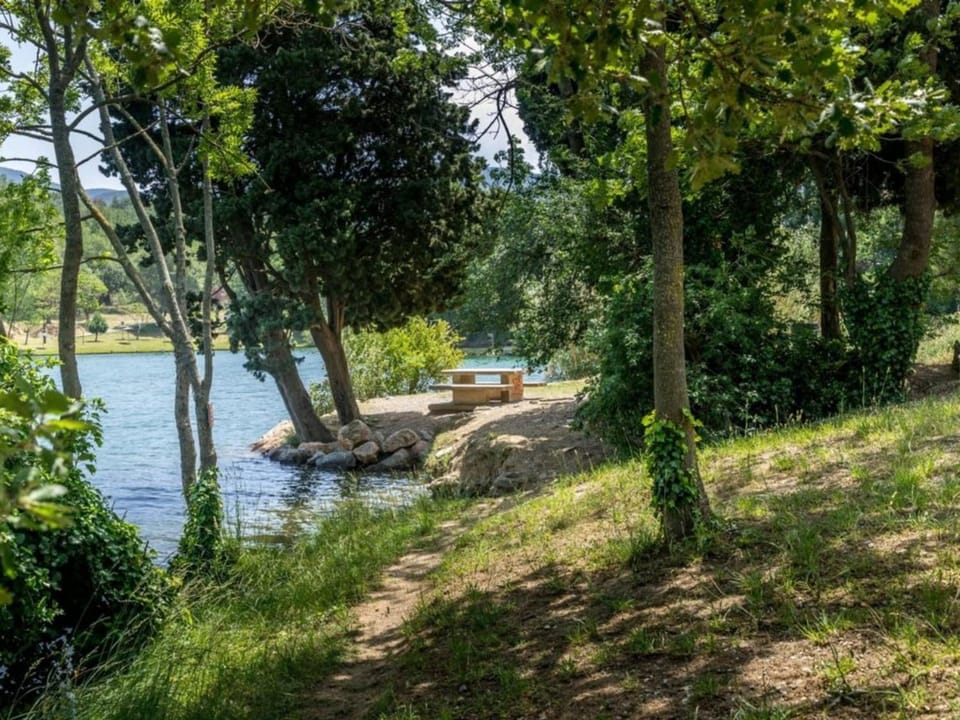Mobil-home clim, animaux OK - 6 pers. - API-1-52-2476 Campground/ 
RV Resort in Occitanie