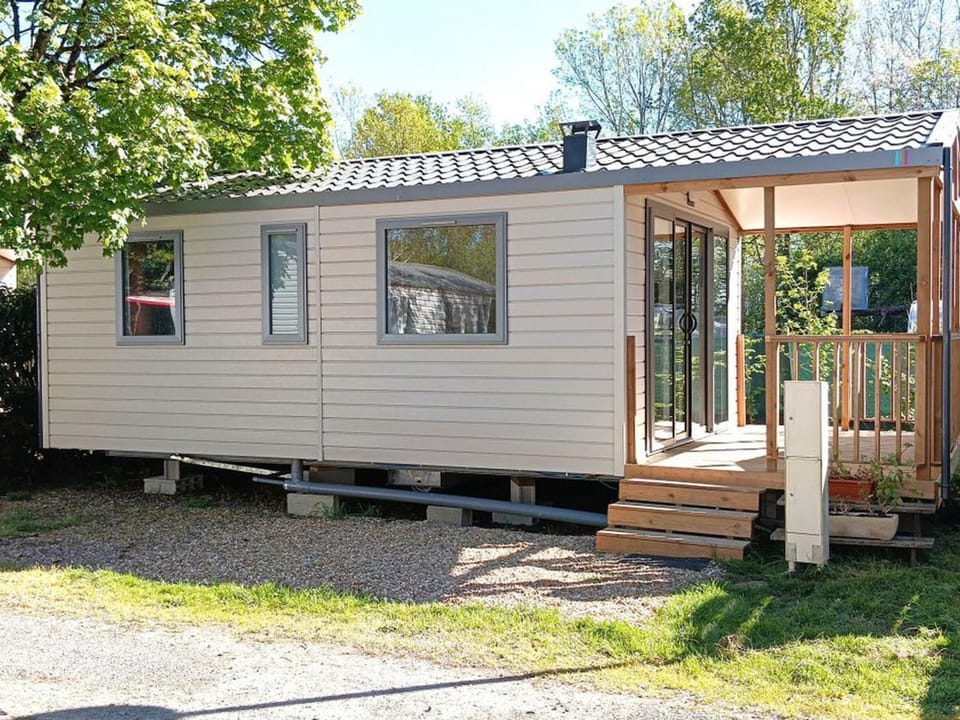 Mobil-home cosy, chien bienvenu - 4 pers. - API-1-52-2520 Campground/ 
RV Resort in Centre-Val de Loire