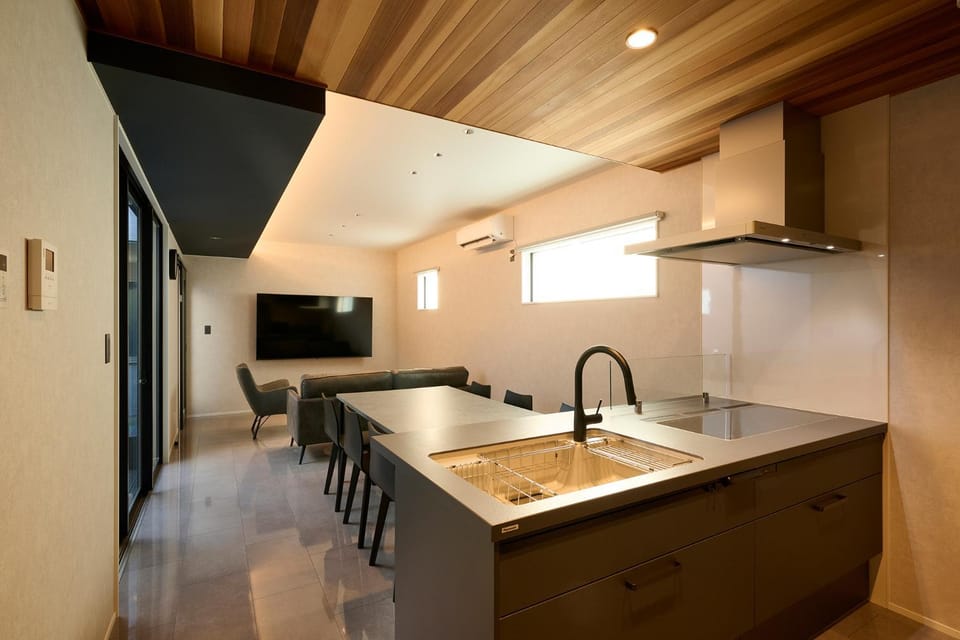 TV and multimedia, Kitchen or kitchenette, Living room, stove, kitchen