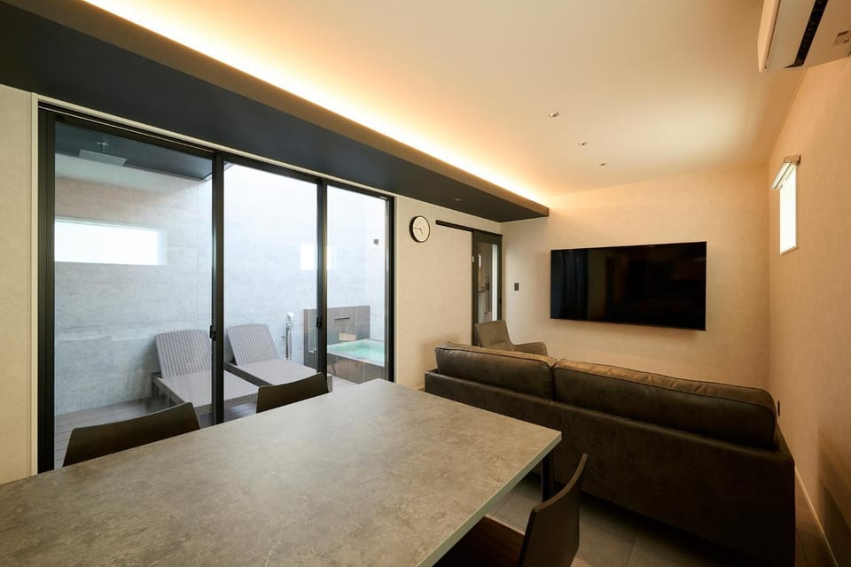 TV and multimedia, Balcony/Terrace, Balcony/Terrace, Living room