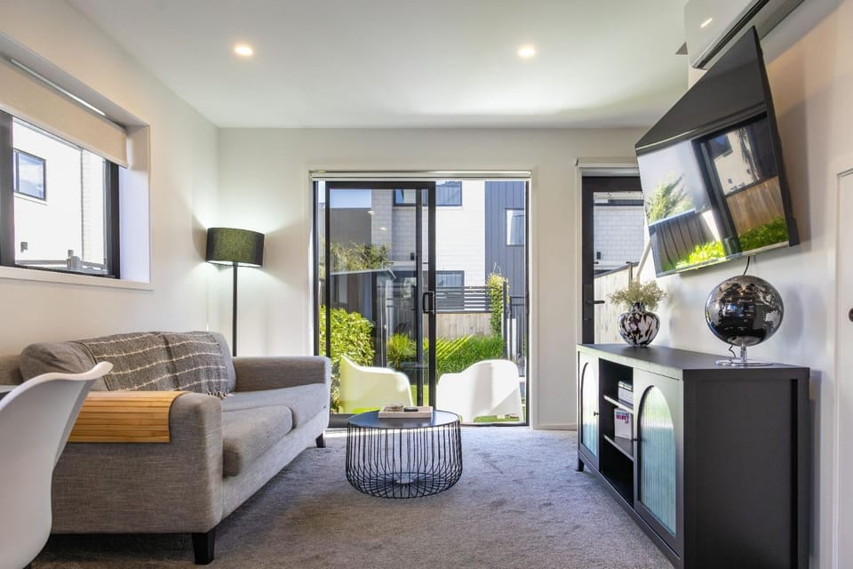 Communal lounge/ TV room, TV and multimedia, Living room, Photo of the whole room, Seating area, Evening entertainment