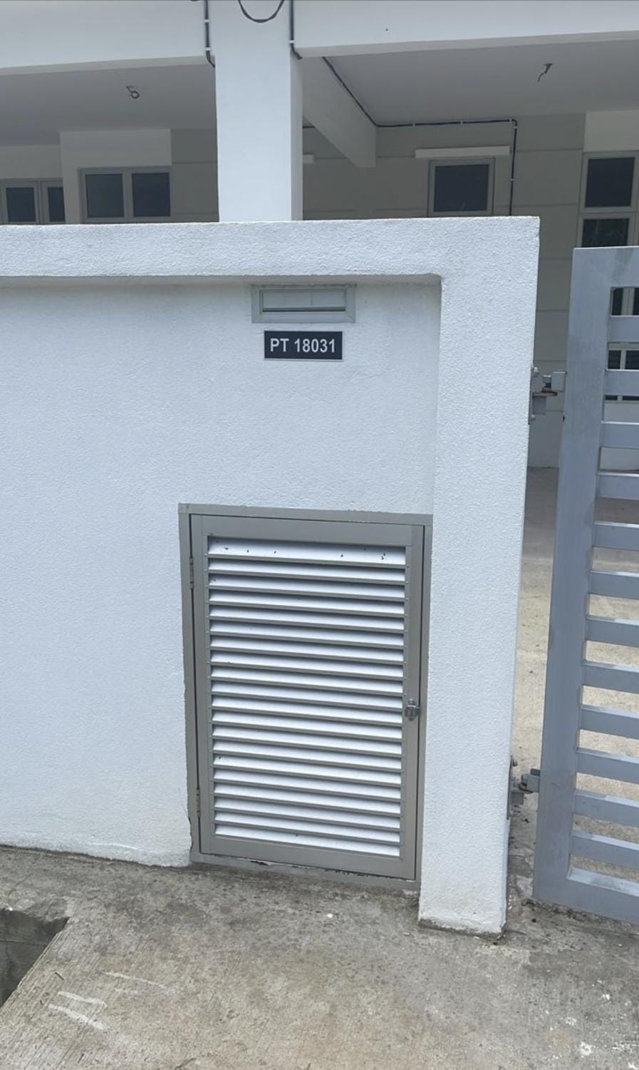 Facade/entrance