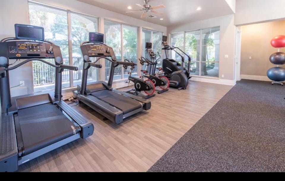Tranquil Lake Residences Apartment in Addison