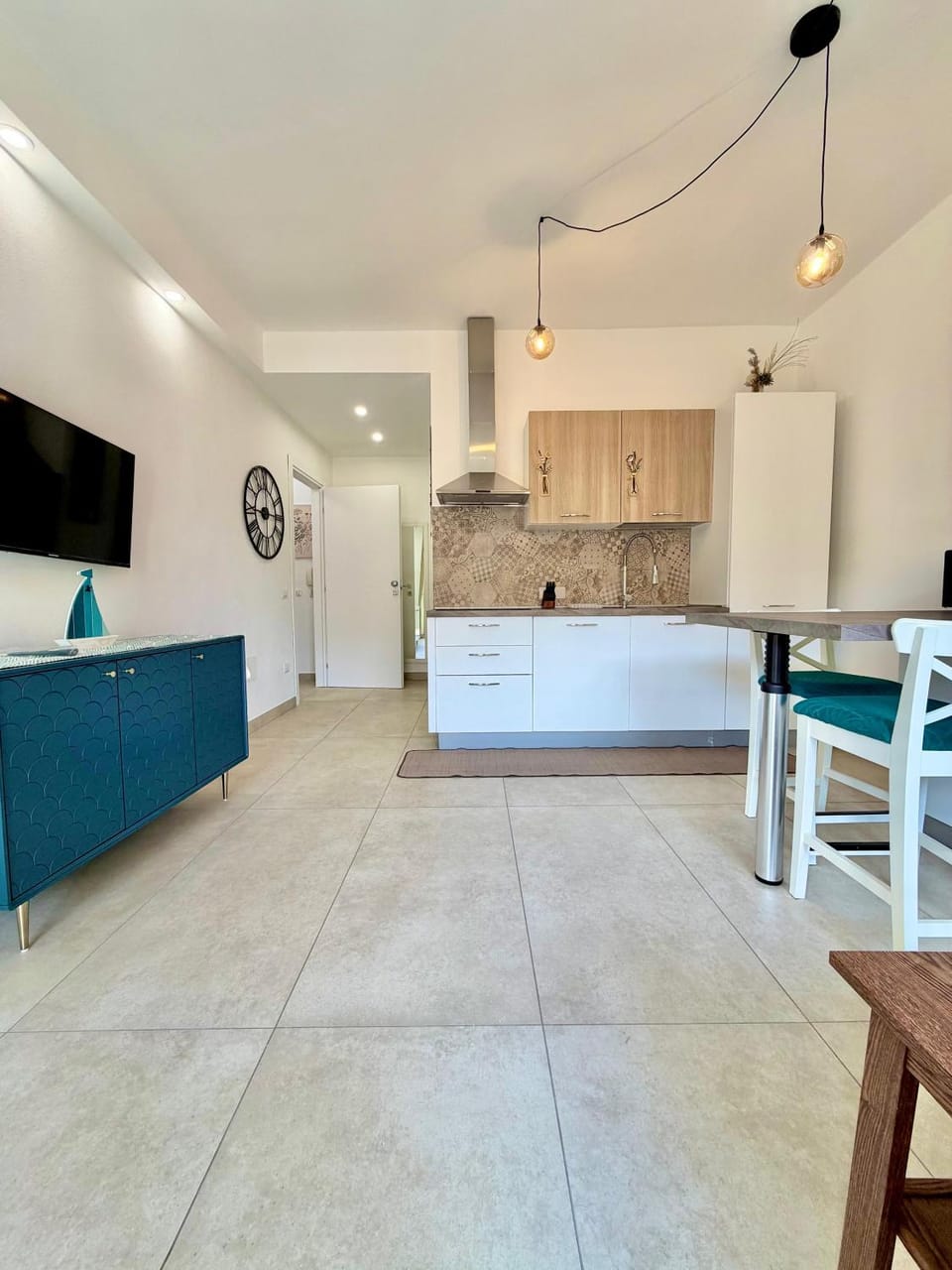 Kitchen or kitchenette, Living room, Dining area