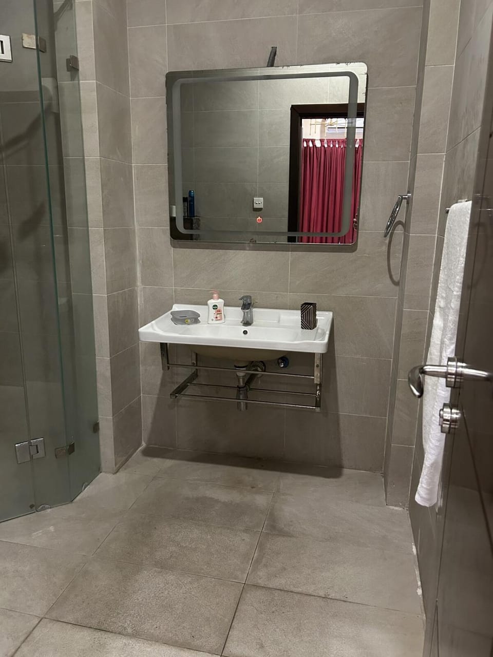 Luxury 2 Bedroom Apt, Golf View, Parking Apartment in Islamabad Capital Territory