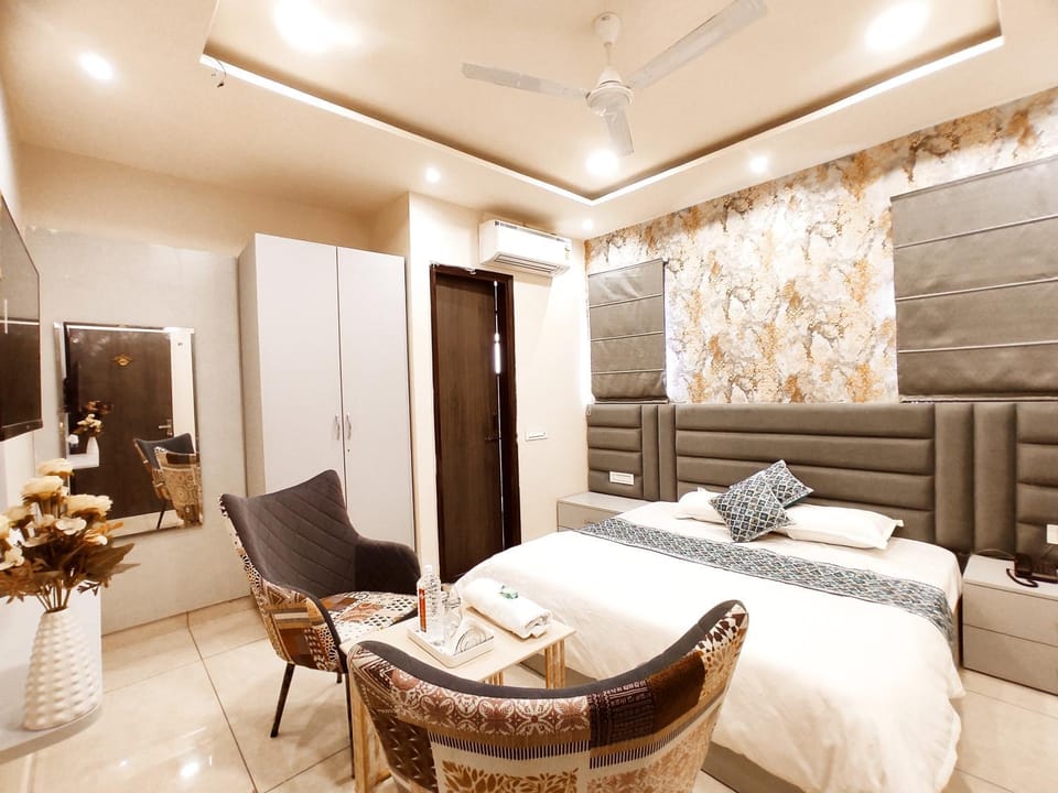 THE CASA GRAND - Premium Rooms For Corporates, Couples And Travellers Hotel in Ludhiana
