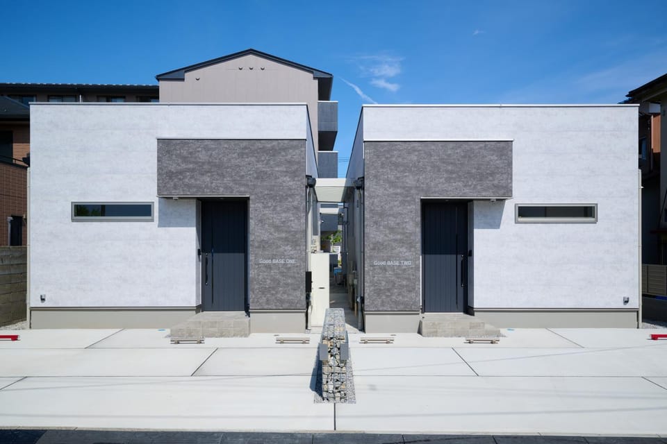 Property building, Day