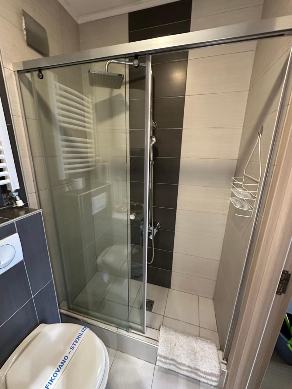 Shower, Bathroom, towels