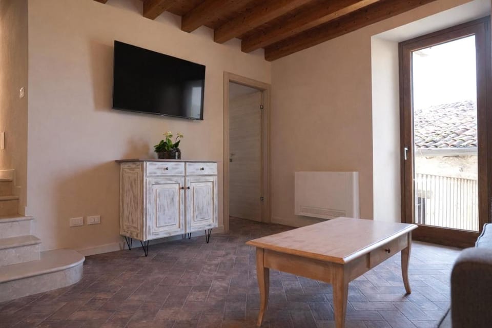 Al Cortiletto Apartments Apartment in Lake Garda