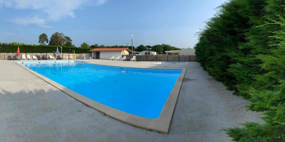 MOBIL-HOME "B30" tout confort avec piscine & lave-linge gratuit Campground/ 
RV Resort in Mimizan