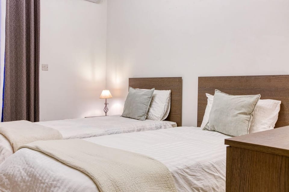 Stylish 3BR St Julians Apt Walk to Everything Apartment in Saint Julians