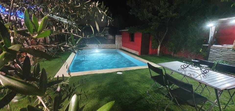 Villa Pavillionnaire Piscine Parking Privé proche calanques Villa in Marseille