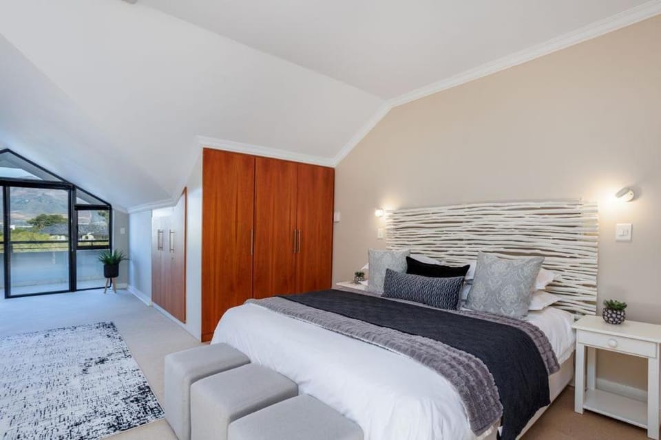 Bed, Bedroom, wardrobe