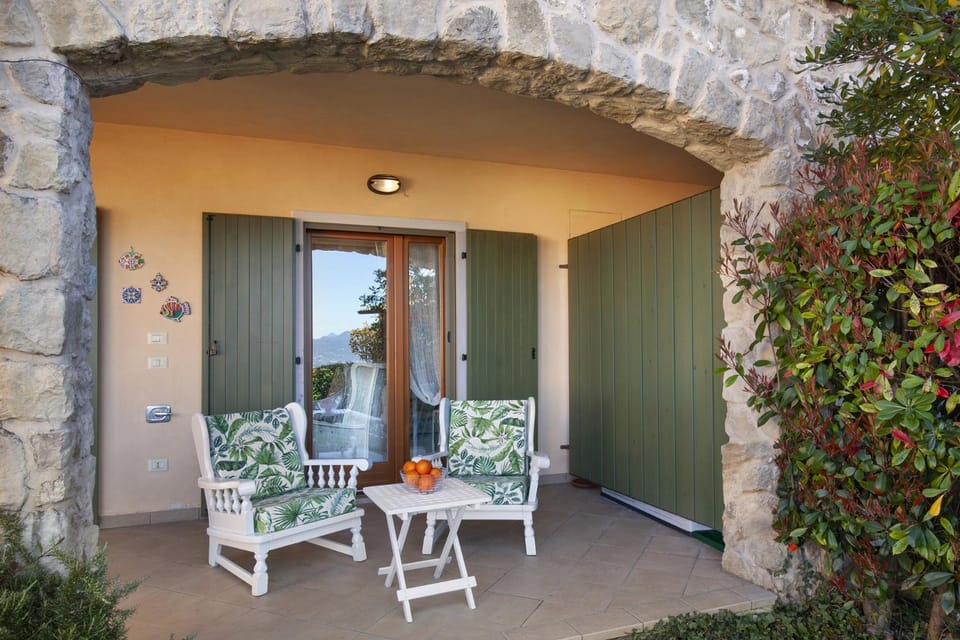 Apartment Laghetto with Pool Apartment in Torri del Benaco
