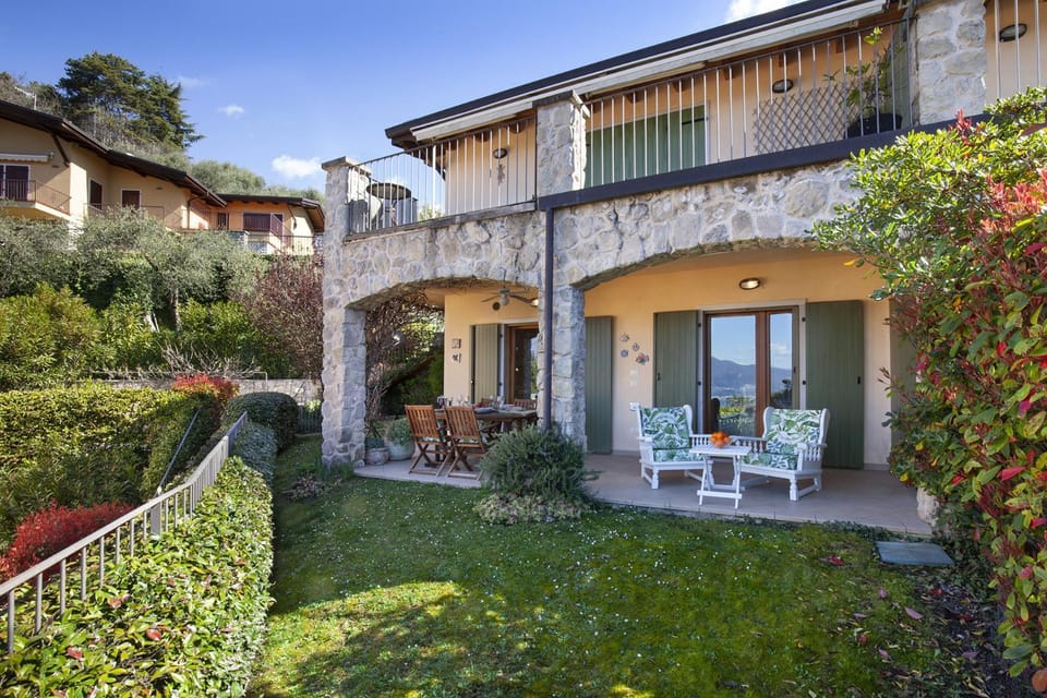 Apartment Laghetto with Pool Apartment in Torri del Benaco
