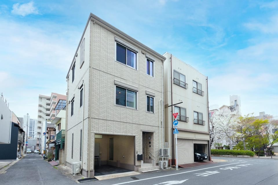 Property building, Day, Neighbourhood, Location