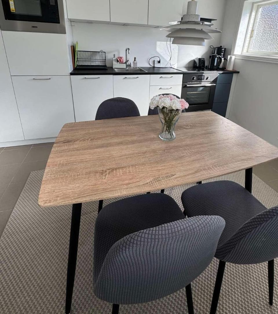 Lys lejlighed med køkken og gratis parkering Apartment in Copenhagen