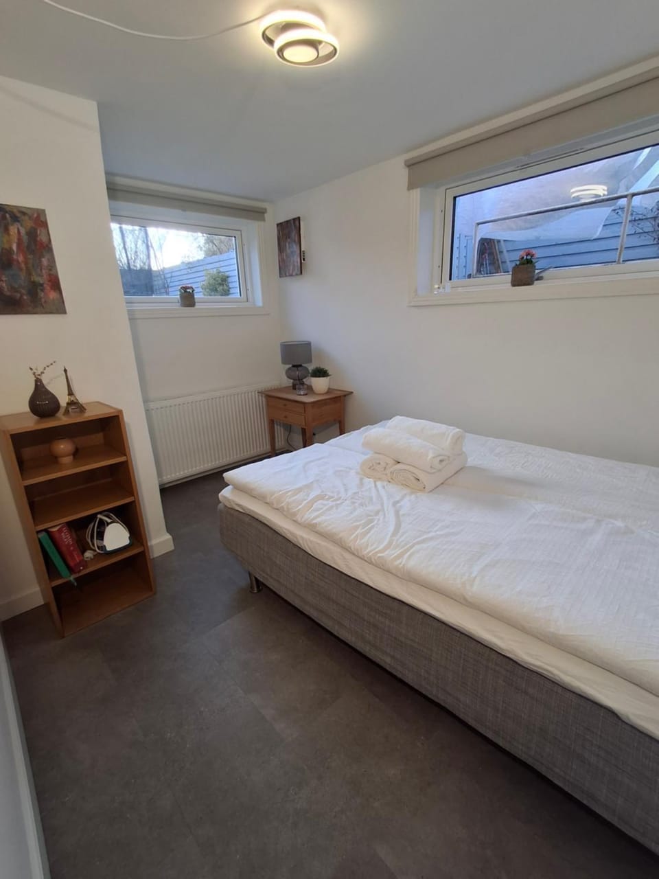 Lys og hyggelig underetagebolig nær København C med gratis parkering Apartment in Copenhagen