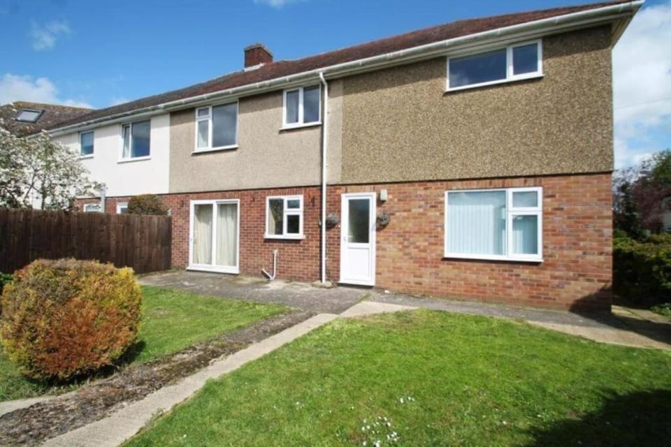 Property building, Spring, Day, Garden, Garden view