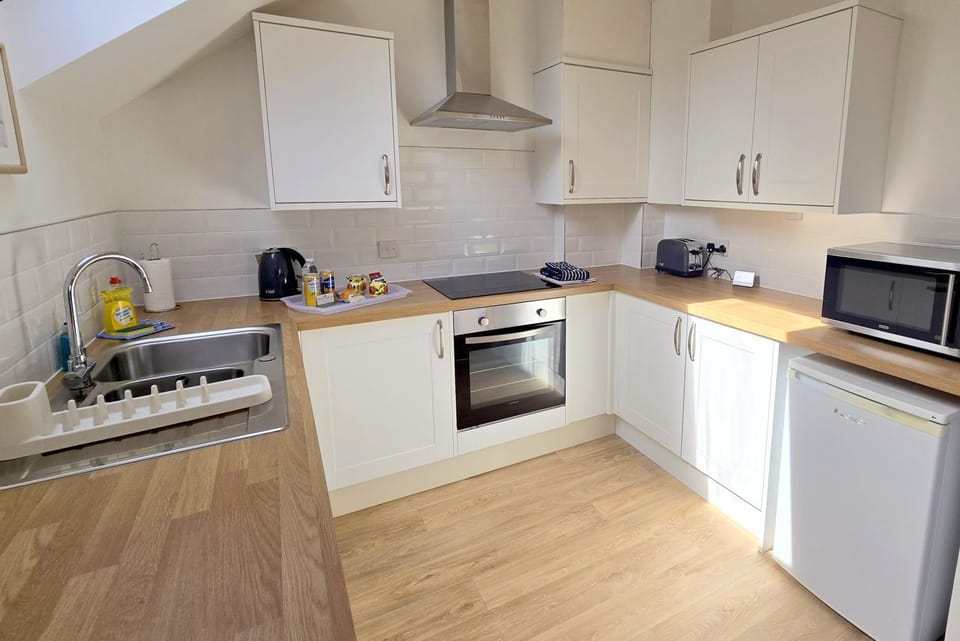 dishwasher, oven, stove, kitchen