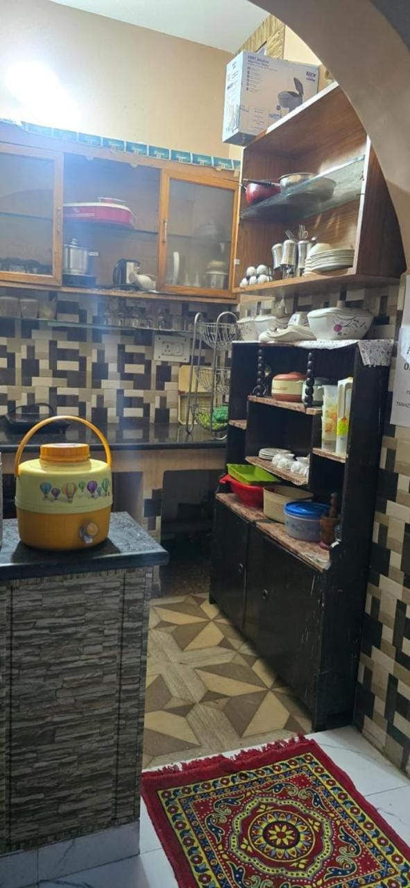 Kitchen or kitchenette, stove, kitchen