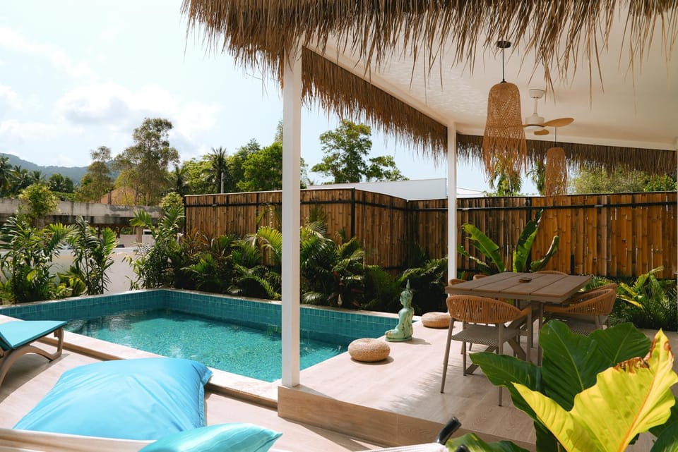 Patio, Day, Natural landscape, Garden, View (from property/room), Balcony/Terrace, Garden view, Pool view, Swimming pool, sunbed