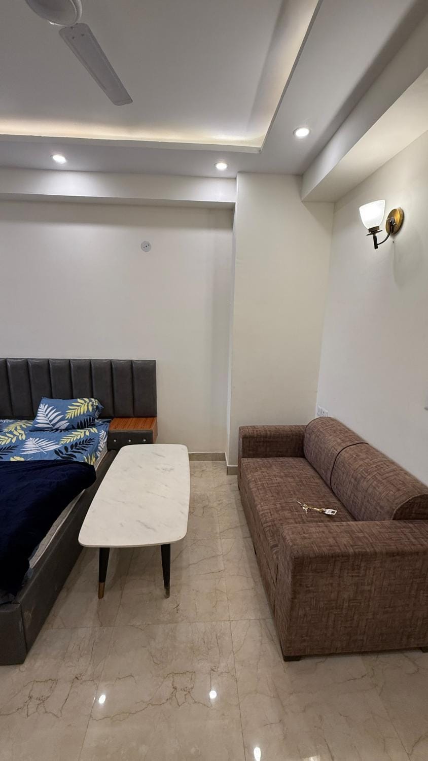 Stay in vrindavan prem mandir Apartment in Uttar Pradesh