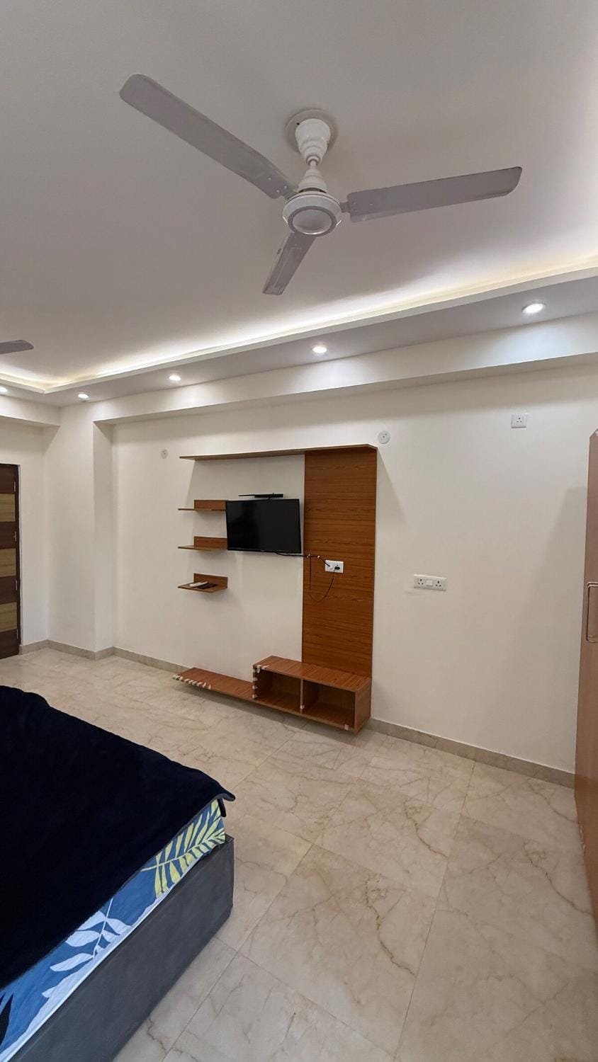 Stay in vrindavan prem mandir Apartment in Uttar Pradesh